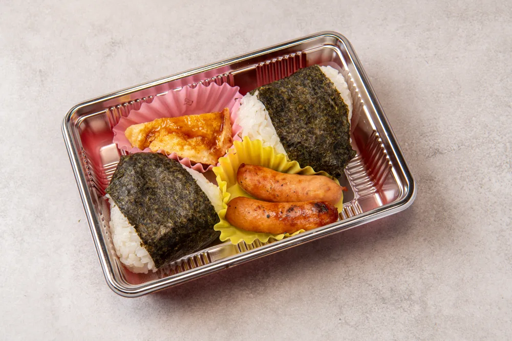 おにぎり弁当
